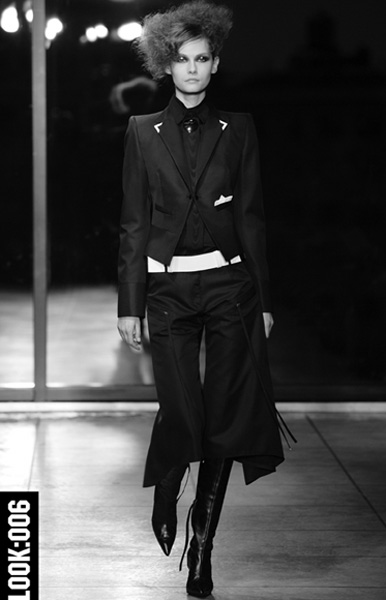 INVISIBLE CITY LOOK 06