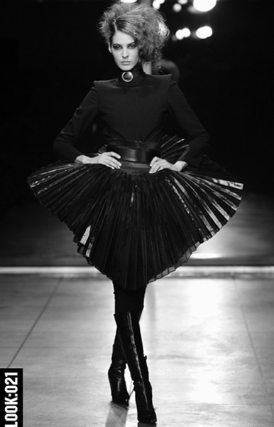 INVISIBLE CITY LOOK 21